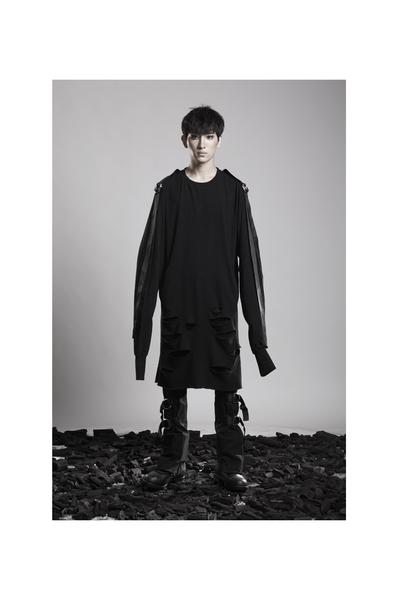 Transformation Long Sweatshirt
