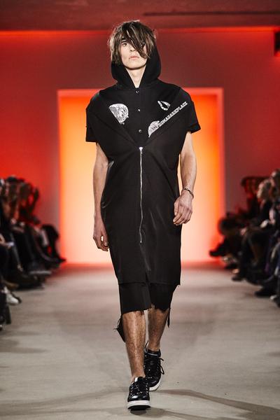 DARK PLACE LONG OUTER SLEEVELESS