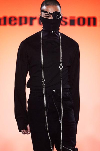 TEN YEARS TEE LS